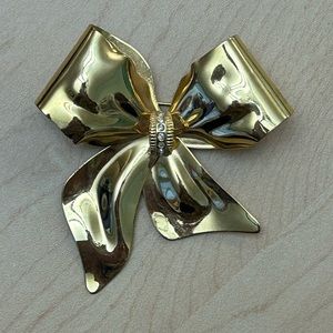 Vintage Festive Gold Bow Pin